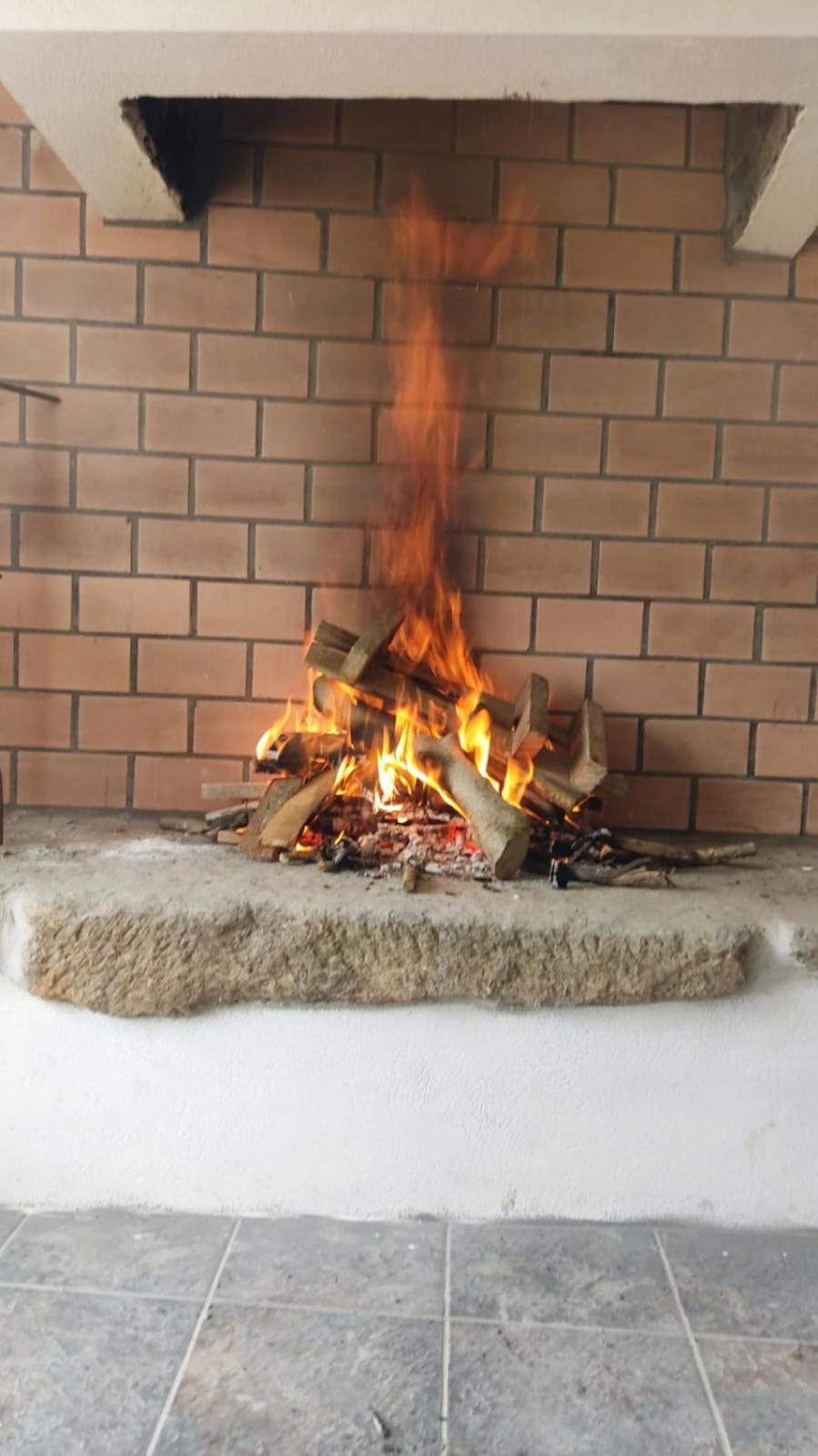 オウテス A Casa Do Acivroヴィラ エクステリア 写真